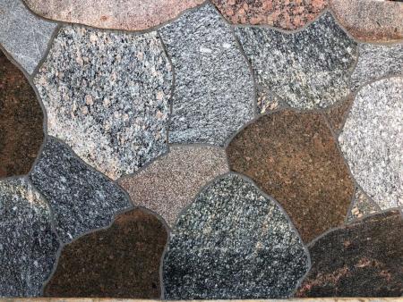 Плитка природной формы из натурального камня, скандинавского валуна 